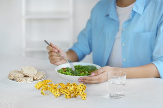 得了肠胃炎在饮食上不能随心所欲<strong>肠胃炎</strong>，饮食上牢记5点，防止病情加重