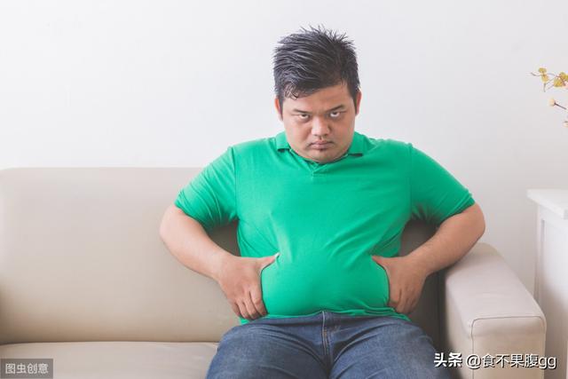 便秘的人<strong>肠道</strong>，一连几天不排，肠道到底堆积了多少东西？