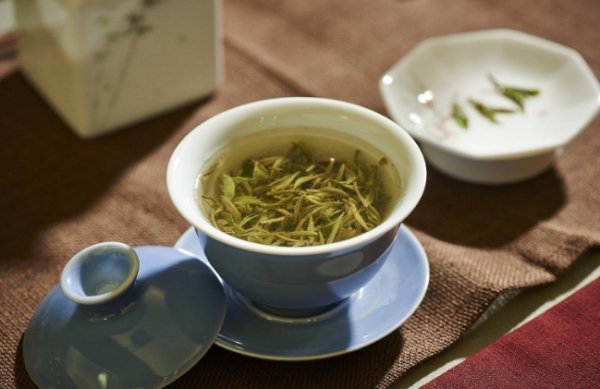 胃痛可以喝茶叶茶吗