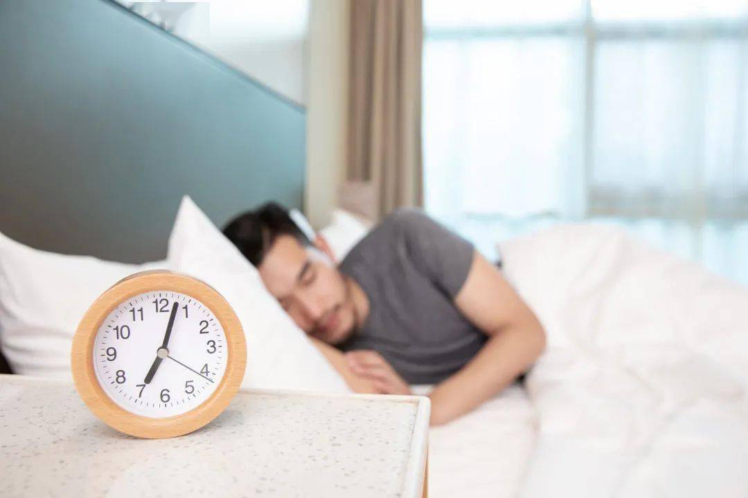 如何改善失眠的方法睡不着脑子里胡思乱想控制不住