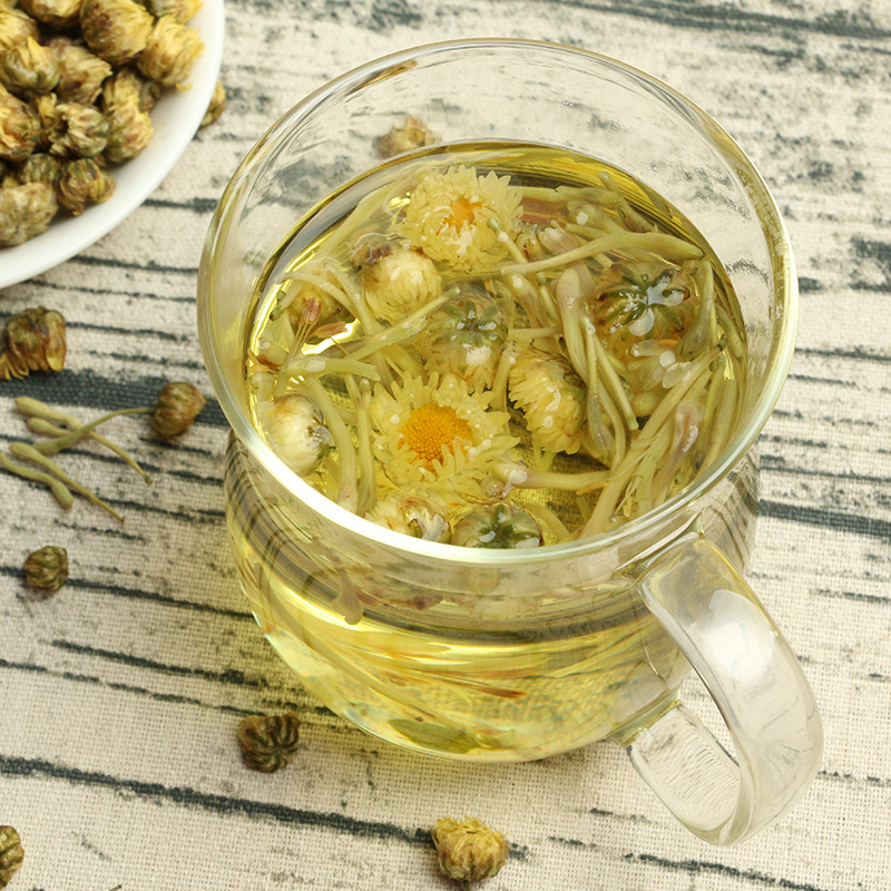 菊花金银花枸杞一起泡水喝的功效菊花和金银花泡水喝有什么功效