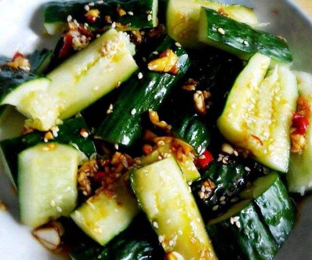 一天光吃黄瓜可以减肥吗吃黄瓜能减肥