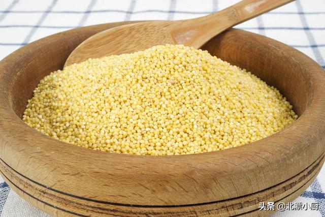 小米粥的做法 小米粥的做法