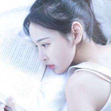 失眠的夜里不再闪烁的繁星是什么歌失眠的夜里不再闪烁的繁星