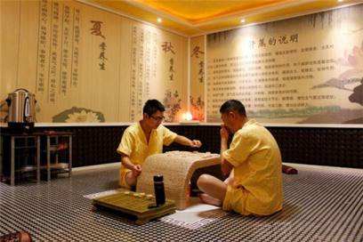 老人疗养院赚钱吗,七旬老人4年在养生馆花费150万