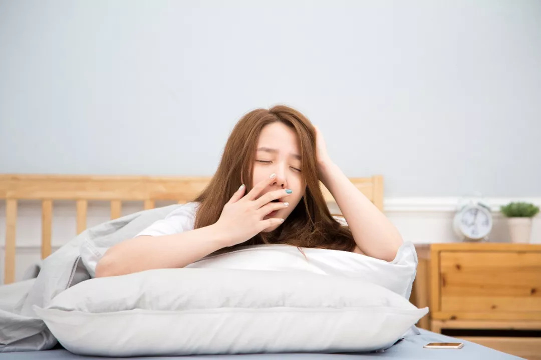 早上起来出虚汗是什么原因引起的早上出虚汗是什么原因引起的