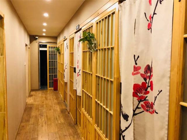 足疗店大保健有什么足浴店大保健
