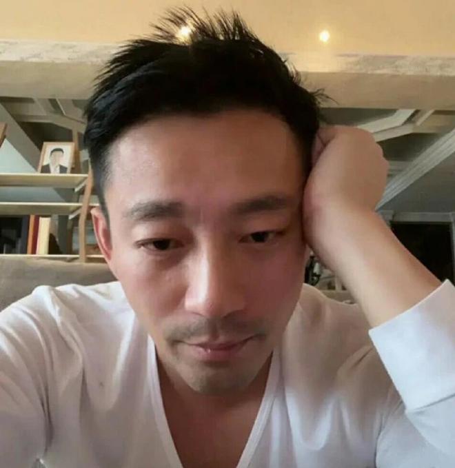健身教练25话接受一切的以晨 土豪漫画健身教练25话接受一切的以晨